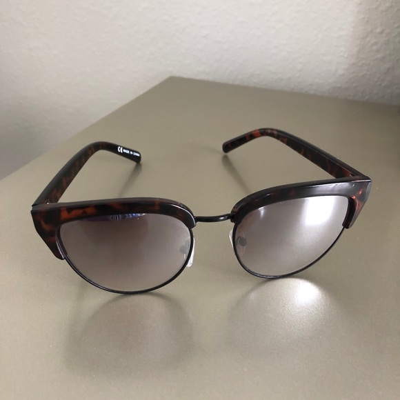 Sunglasses Brown Leopard - Picture 1 of 4
